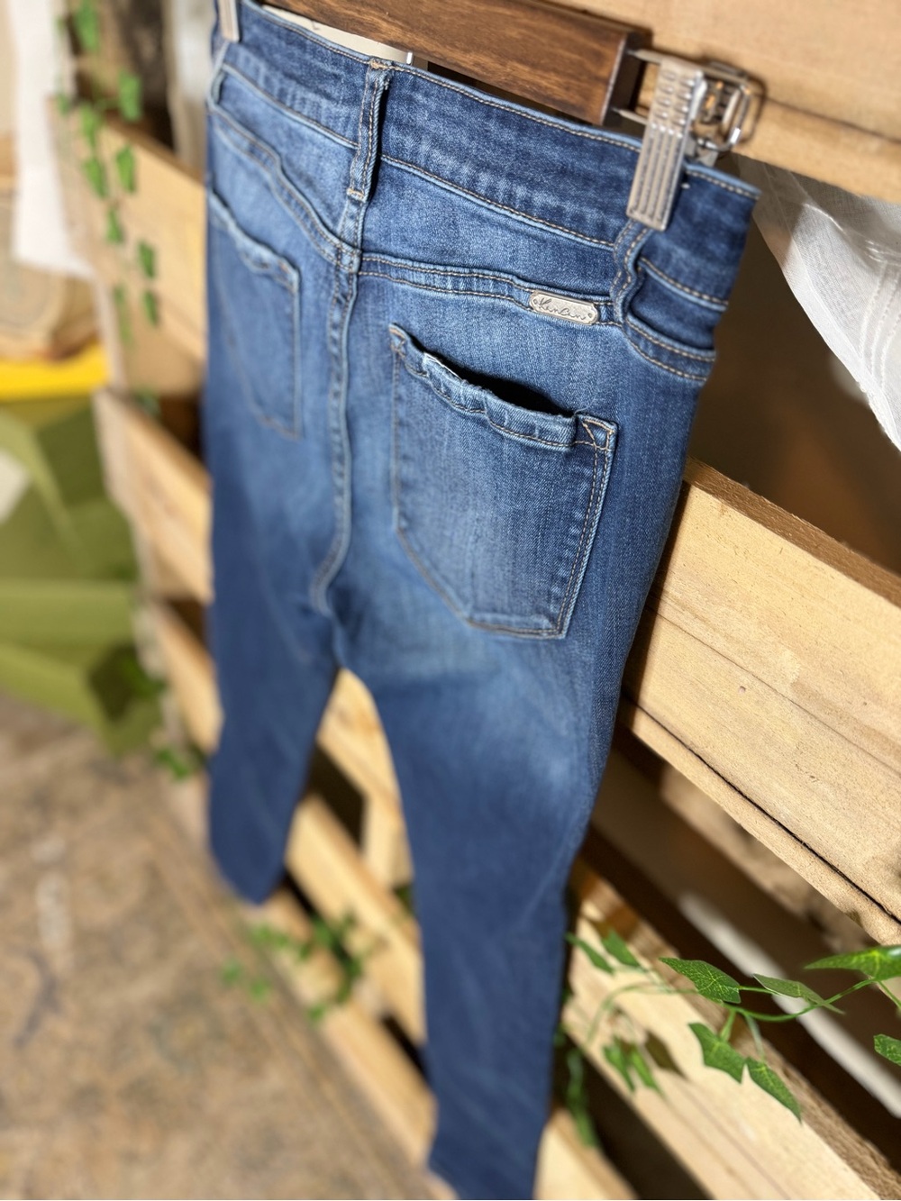 KanCan Skinny Jeans in Dark Blue Wash - Picture 3 of 5